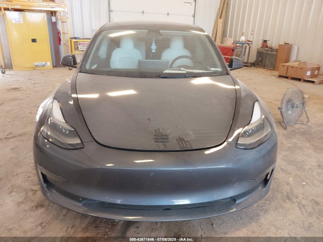 5YJ3E1EB0NF332382 Tesla 2022