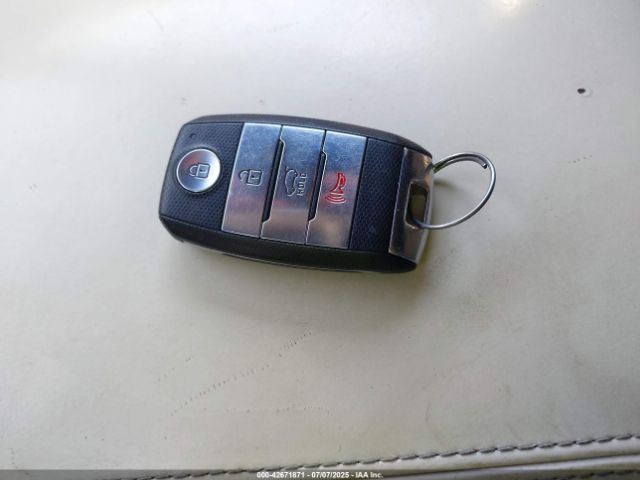 2016 KIA SORENTO 5XYPK4A50GG100694 Photo 10