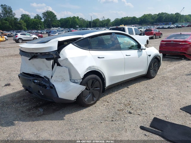 2026 TESLA MODEL Y 7SAYGDEE4TA386891 Photo 3
