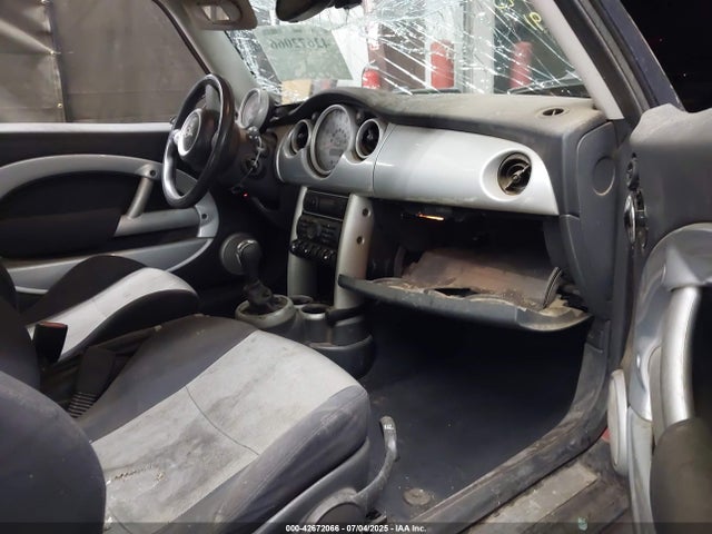 2005 MINI COOPER WMWRC33485TJ63691 Photo 4