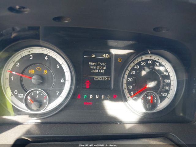 2013 RAM 1500 1C6RR6FP7DS604344 Photo 6