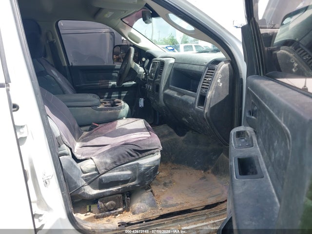 3C6UR5HJ5JG284053 RAM 2018