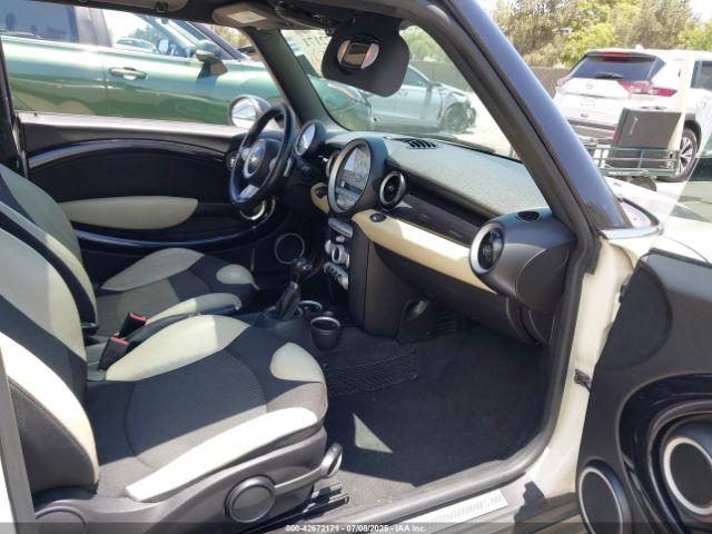 2010 MINI COOPER S CLUBMAN WMWMM3C54ATP93850 Photo 4