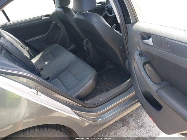 3VWD17AJ1EM238164 Volkswagen 2014