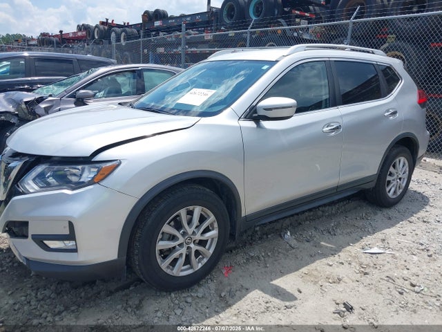 Nissan 2017 2017 KNMAT2MT6HP603887 Image 2
