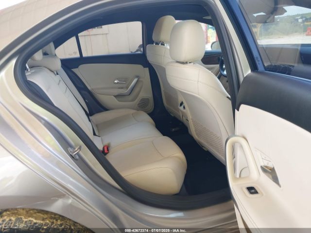2019 MERCEDES-BENZ A 220 WDD3G4EB7KW026806 Photo 7