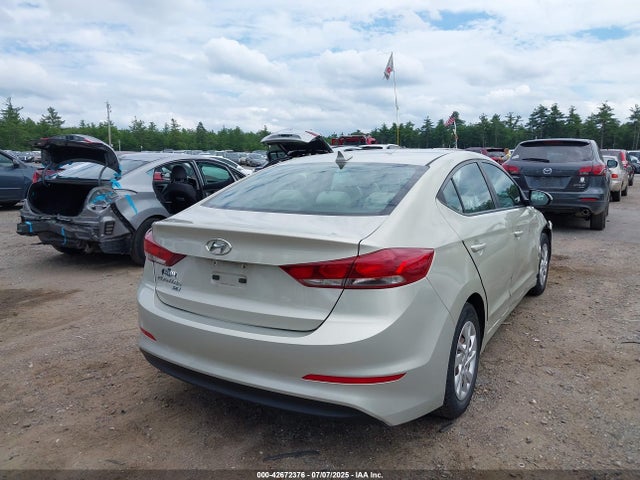 Hyundai 2017 2017 5NPD74LF1HH169642 Image 4