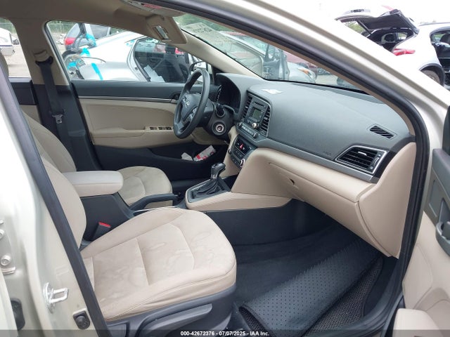 Hyundai 2017 2017 5NPD74LF1HH169642 Image 5