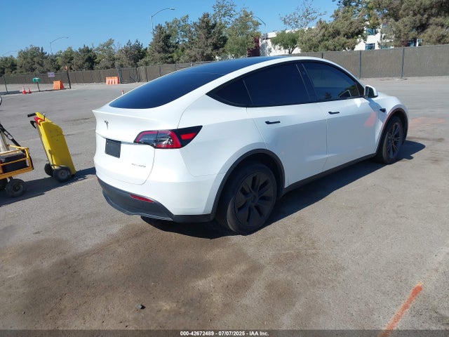 7SAYGDEE0RF160178 Tesla Model Y