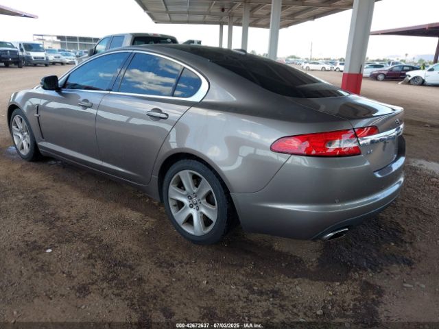 2011 JAGUAR XF SAJWA0FB9BLS09353 Photo 2