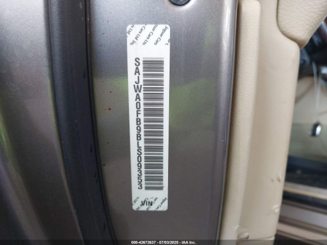 2011 JAGUAR XF SAJWA0FB9BLS09353 Photo 8