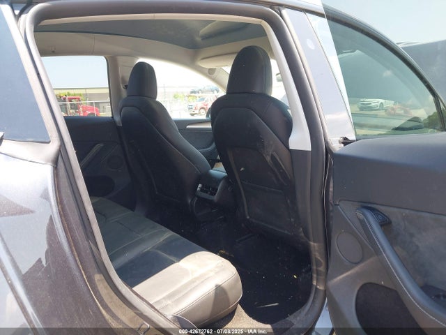 2024 TESLA MODEL Y 7SAYGDEE9RA282051 Photo 7