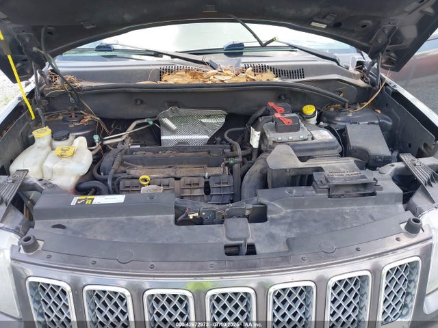 Jeep 2016 2016 1C4NJCEA8GD648078 Image 10