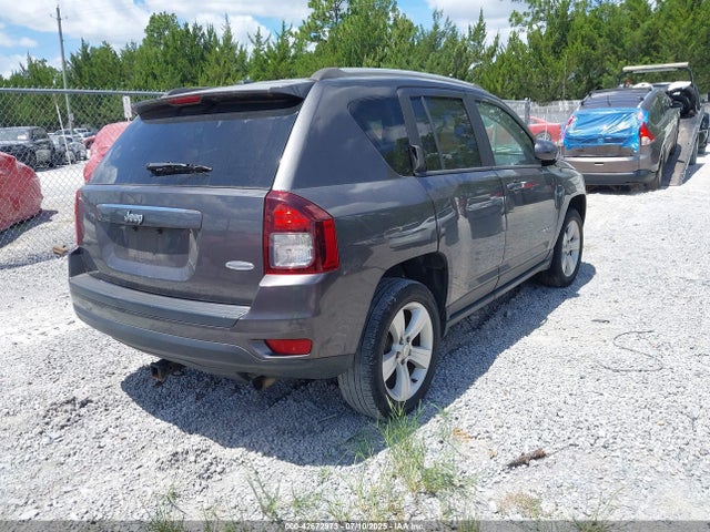 Jeep 2016 2016 1C4NJCEA8GD648078 Image 4