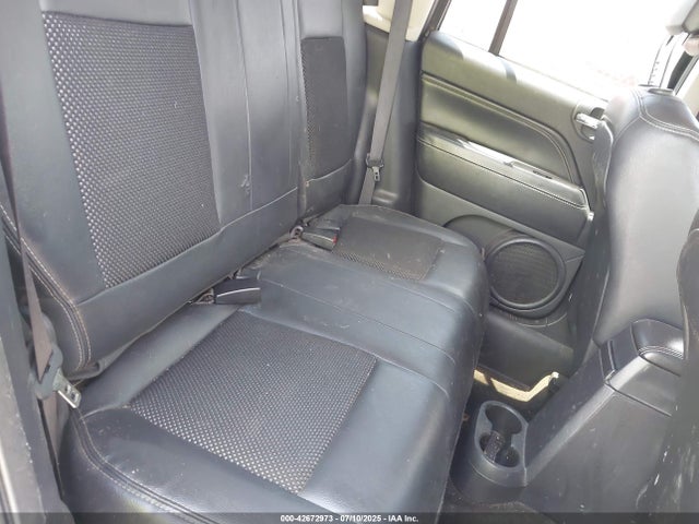 Jeep 2016 2016 1C4NJCEA8GD648078 Image 8