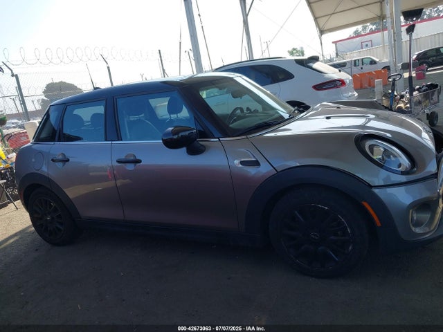 Mini Hardtop 2020 WMWXU7C02L2L78043 Image 13