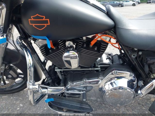 2014 HARLEY-DAVIDSON FLHX 1HD1KBM11EB683849 Photo 8