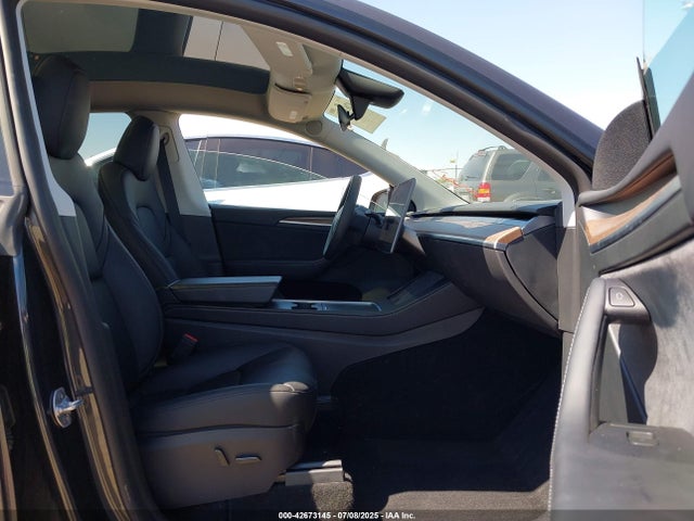 Tesla Model Y 2024 7SAYGAEE2RF124068 Image 5