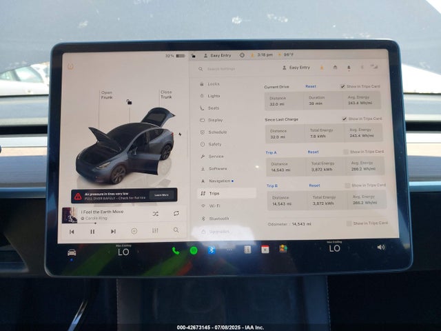 Tesla Model Y 2024 7SAYGAEE2RF124068 Image 7