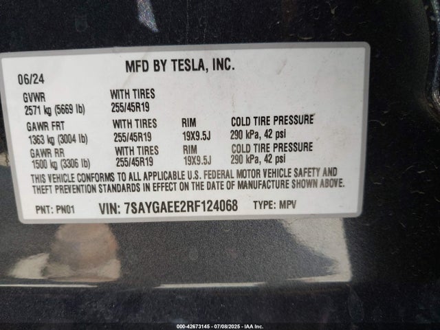 Tesla Model Y 2024 7SAYGAEE2RF124068 Image 9