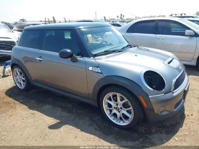 2010 MINI COOPER S WMWMF7C53ATZ70244 Photo 0