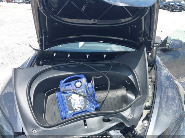 2025 TESLA MODEL 3 5YJ3E1EAXSF014207 Photo 9