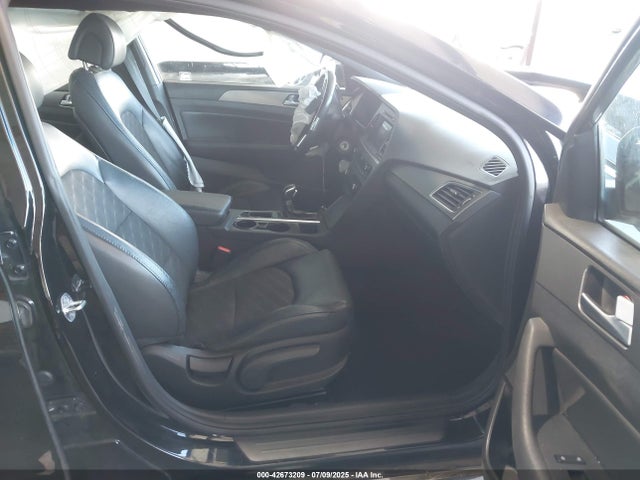 5NPE34AB9HH577547 Hyundai 2017