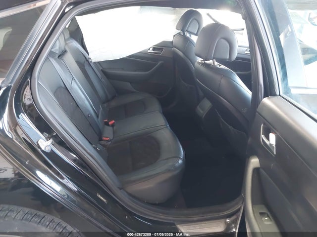 5NPE34AB9HH577547 Hyundai 2017