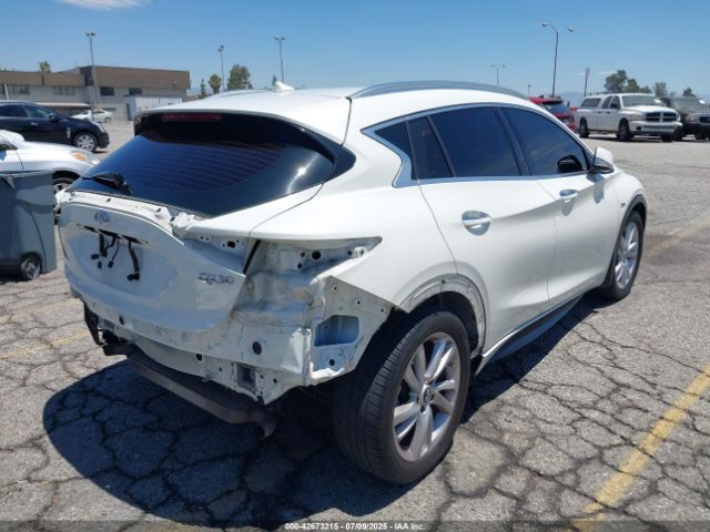 2018 INFINITI QX30 SJKCH5CP5JA006199 Photo 3