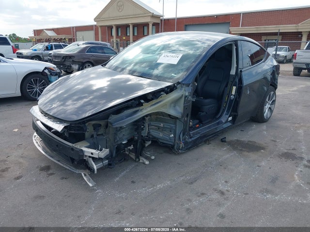 2024 TESLA MODEL Y 7SAYGDEE4RF986192 Photo 1
