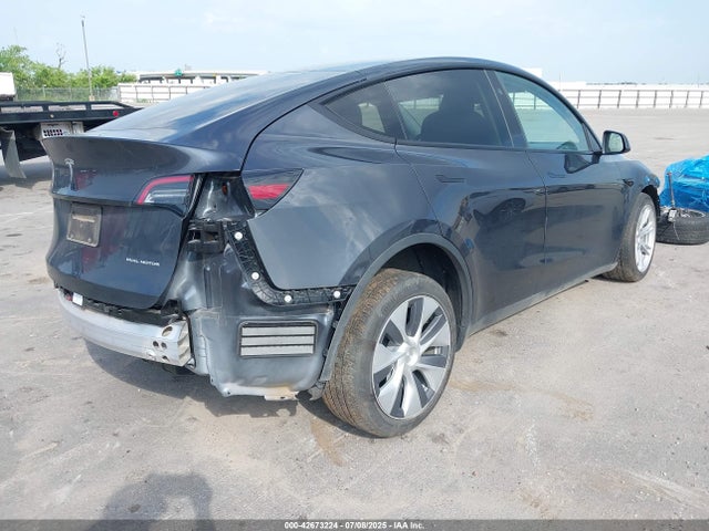 2024 TESLA MODEL Y 7SAYGDEE4RF986192 Photo 3