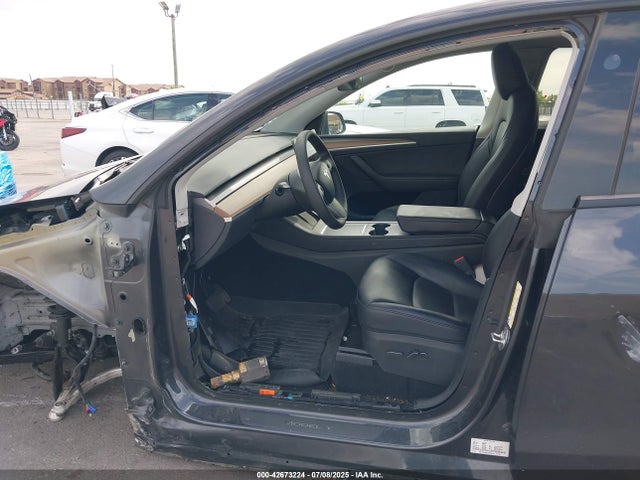 2024 TESLA MODEL Y 7SAYGDEE4RF986192 Photo 4
