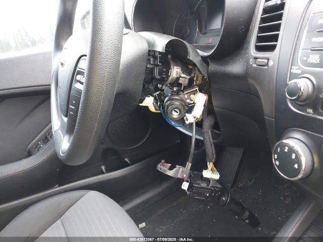 KNAFX4A61E5102849 KIA Forte