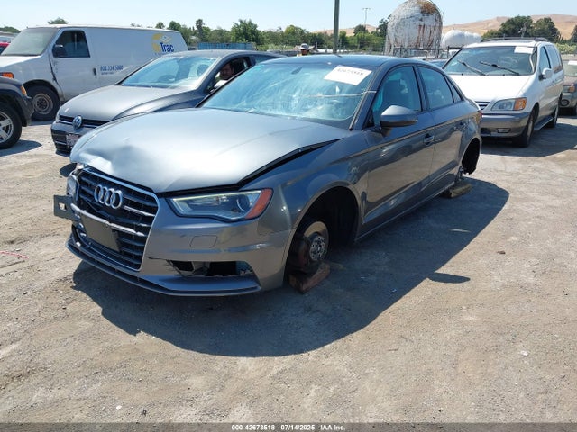2015 AUDI A3 WAUACGFFXF1081637 Photo 1
