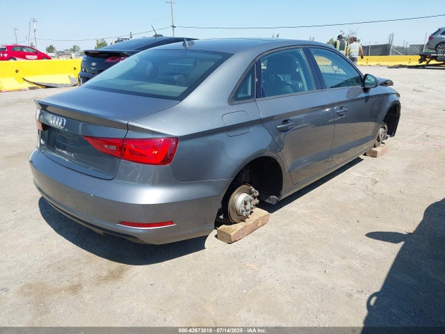 2015 AUDI A3 WAUACGFFXF1081637 Photo 3