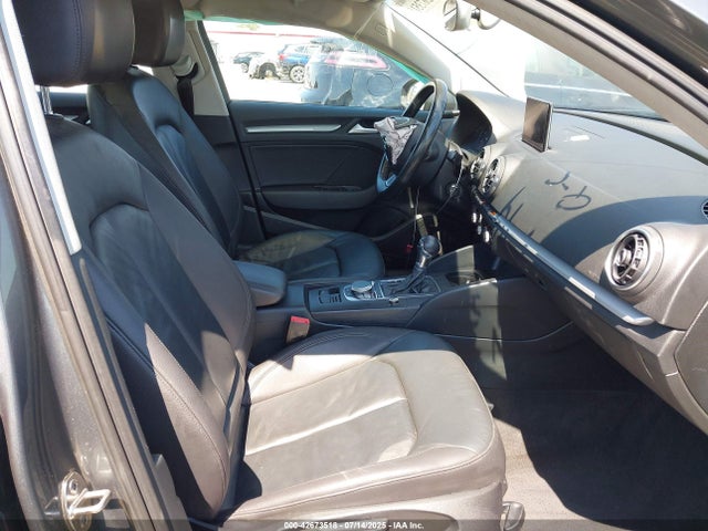 2015 AUDI A3 WAUACGFFXF1081637 Photo 4