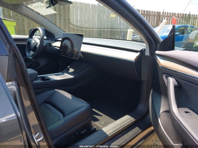 2023 TESLA MODEL 3 5YJ3E1EB1PF462769 Photo 4