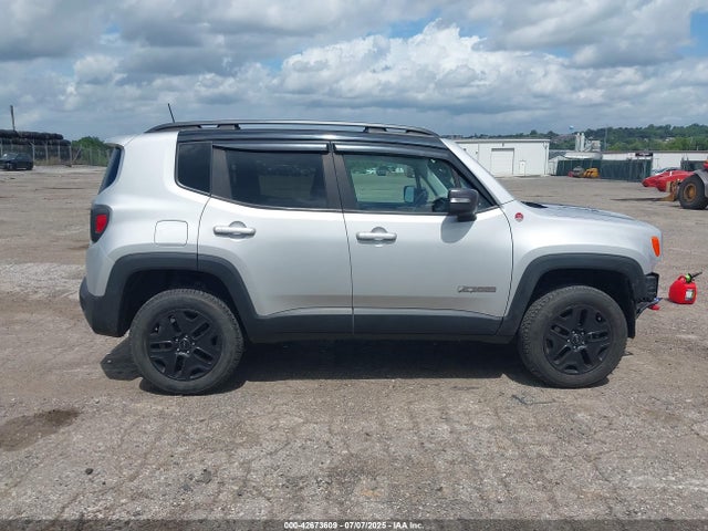 Jeep Renegade 2018 ZACCJBCB8JPH29054 Image 12