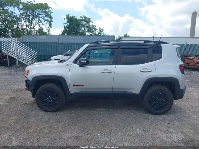 Jeep Renegade 2018 ZACCJBCB8JPH29054 Image 13