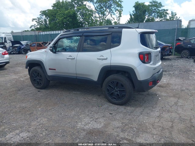 Jeep Renegade 2018 ZACCJBCB8JPH29054 Image 3