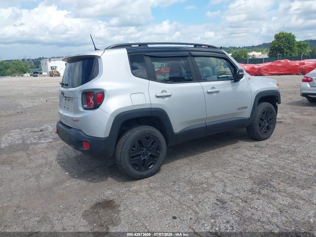 Jeep Renegade 2018 ZACCJBCB8JPH29054 Image 4