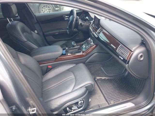 2018 AUDI A8 L WAU44AFD8JN000447 Photo 4