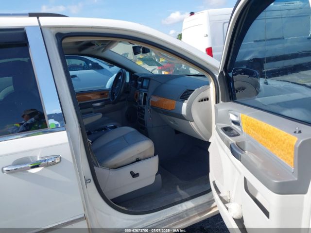 2009 CHRYSLER TOWN & COUNTRY 2A8HR64X99R677255 Photo 4