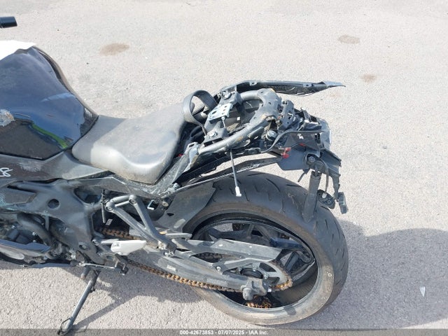 42673853 :رقم المزاد ، ML5ZXCP14SDA35104 vin ، 2025 Kawasaki Zx400 P مزاد بيع