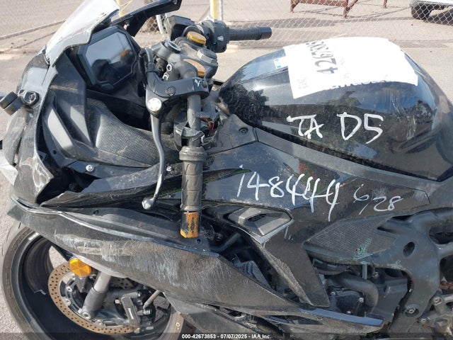 42673853 :رقم المزاد ، ML5ZXCP14SDA35104 vin ، 2025 Kawasaki Zx400 P مزاد بيع