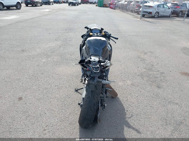 42673853 :رقم المزاد ، ML5ZXCP14SDA35104 vin ، 2025 Kawasaki Zx400 P مزاد بيع