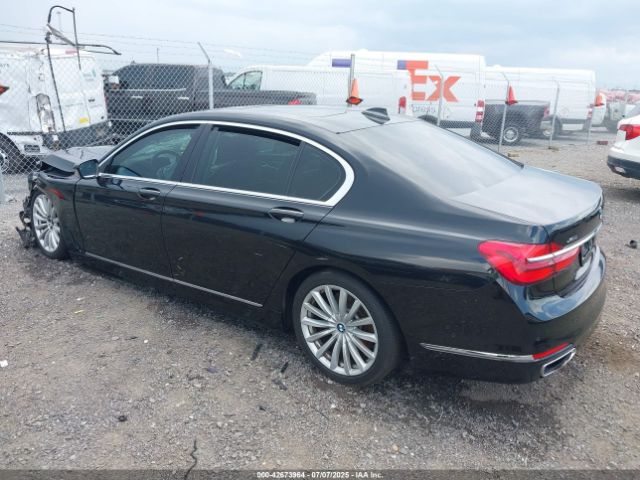 2017 BMW 740I WBA7E4C59HGU99556 Photo 2