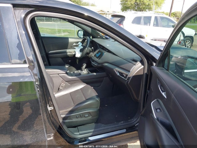 2019 CADILLAC XT4 1GYFZCR45KF174874 Photo 4