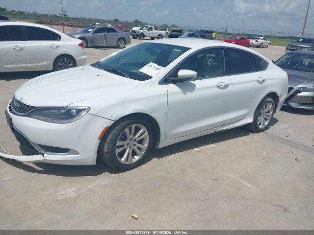 1C3CCCAB2FN552055 Chrysler 2015
