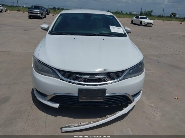 1C3CCCAB2FN552055 Chrysler 2015